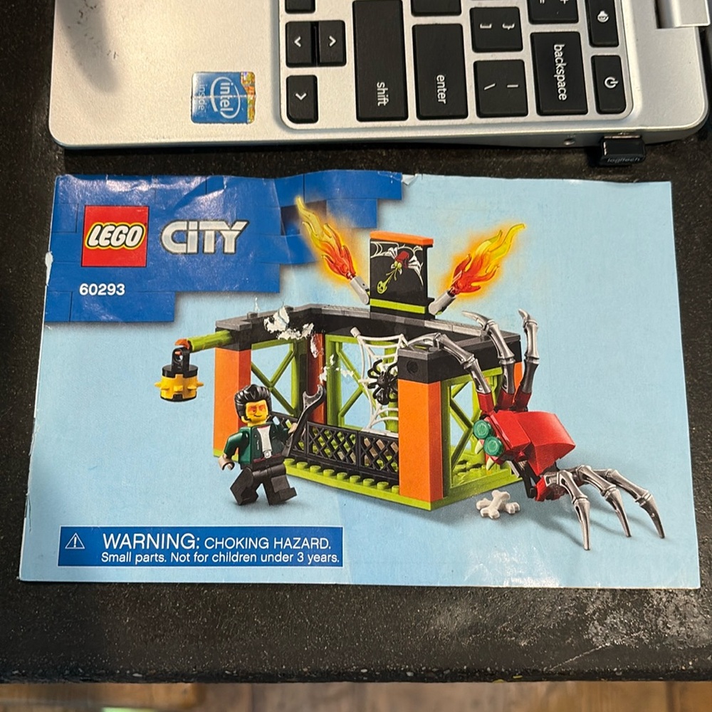 LEGO City 60293 Stunt Park Building Set 170 Pcs New!